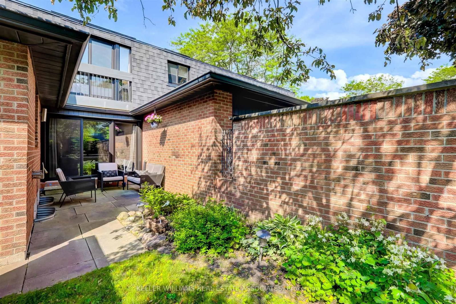 20 Mineola Road East Townhomes, Mississauga, Toronto