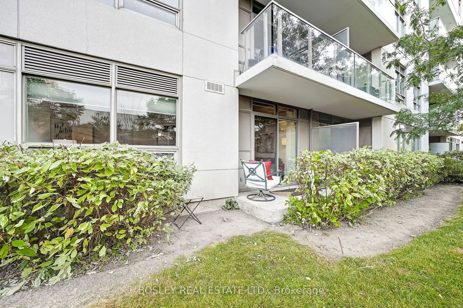 816 Lansdowne Ave, unit 117 for sale - image #25