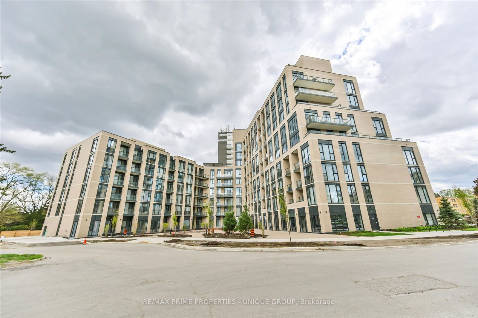 293 The Kingsway, unit 703 for rent - image #1