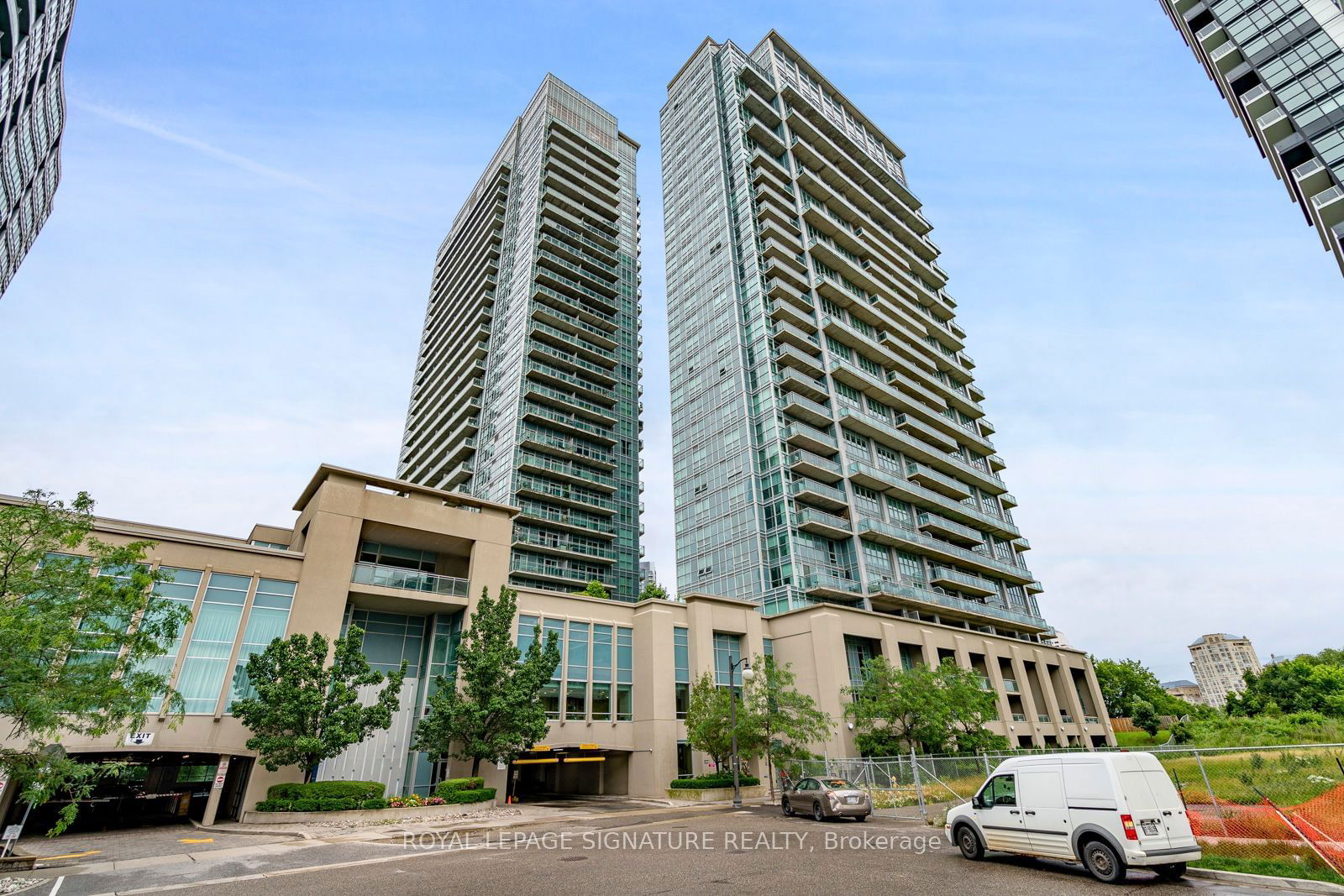 155 Legion Rd N, unit 1214 for sale