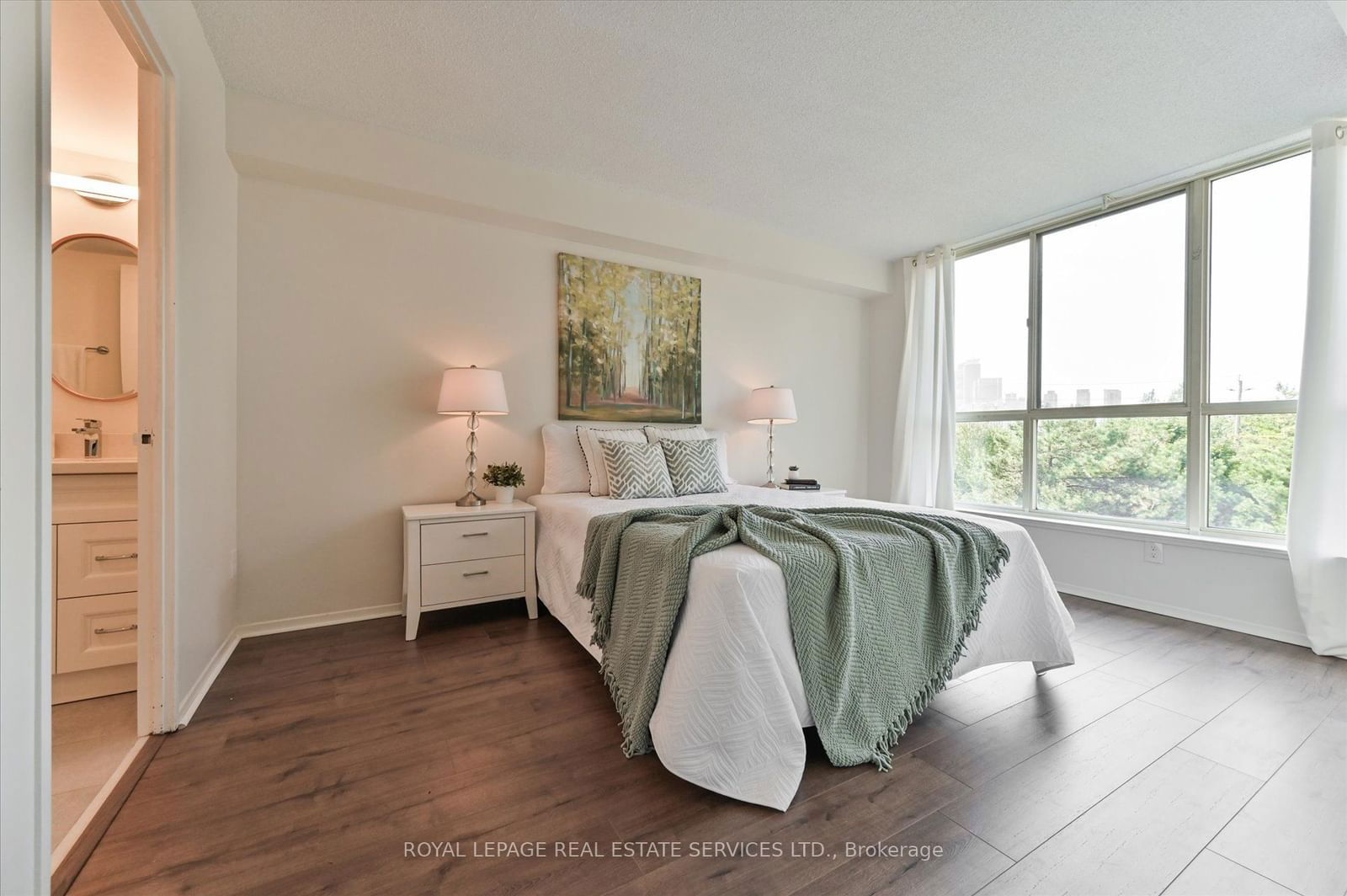 20 Southport St, unit 418 for sale - image #10