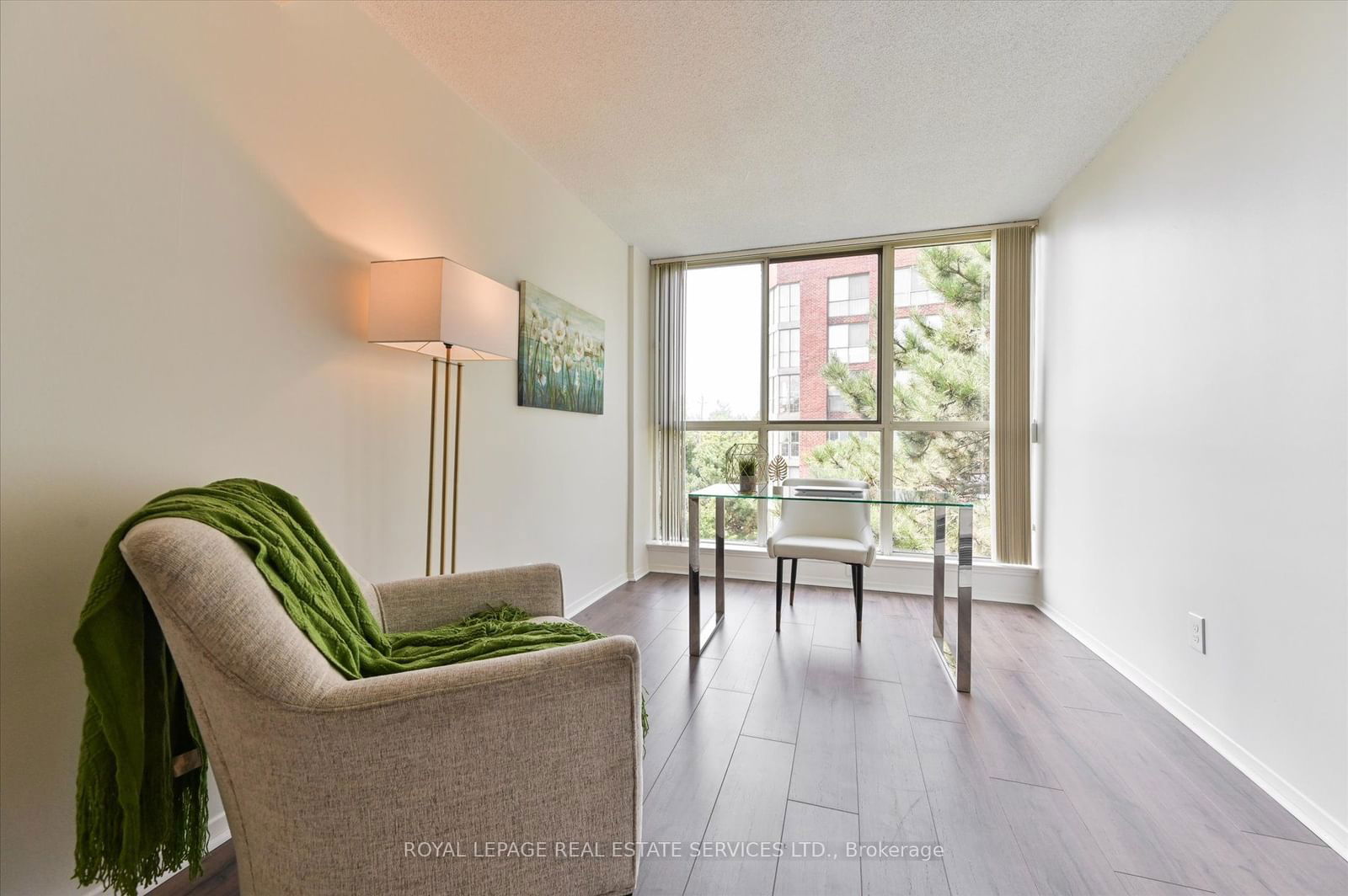 20 Southport St, unit 418 for sale - image #9