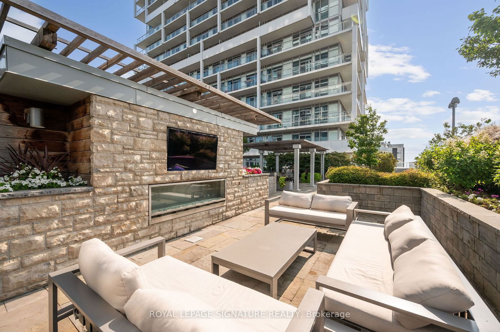 55 Speers Rd, unit 708 for sale - image #13