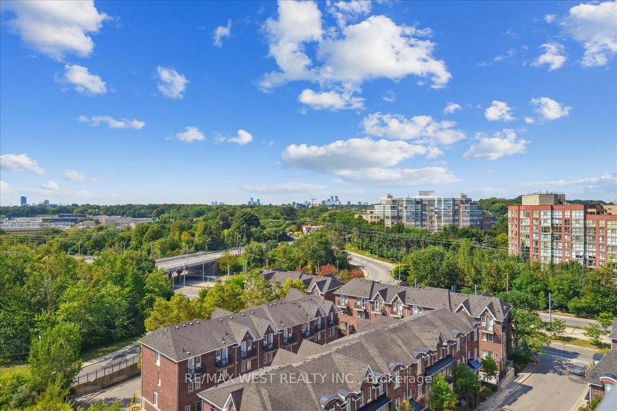 105 The Queensway, unit 905 for sale - image #10