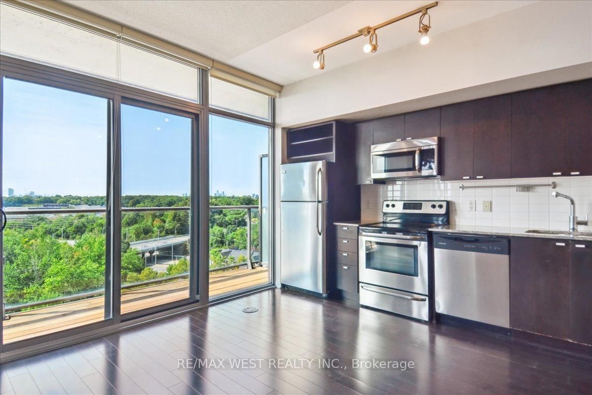 105 The Queensway, unit 905 for sale - image #4