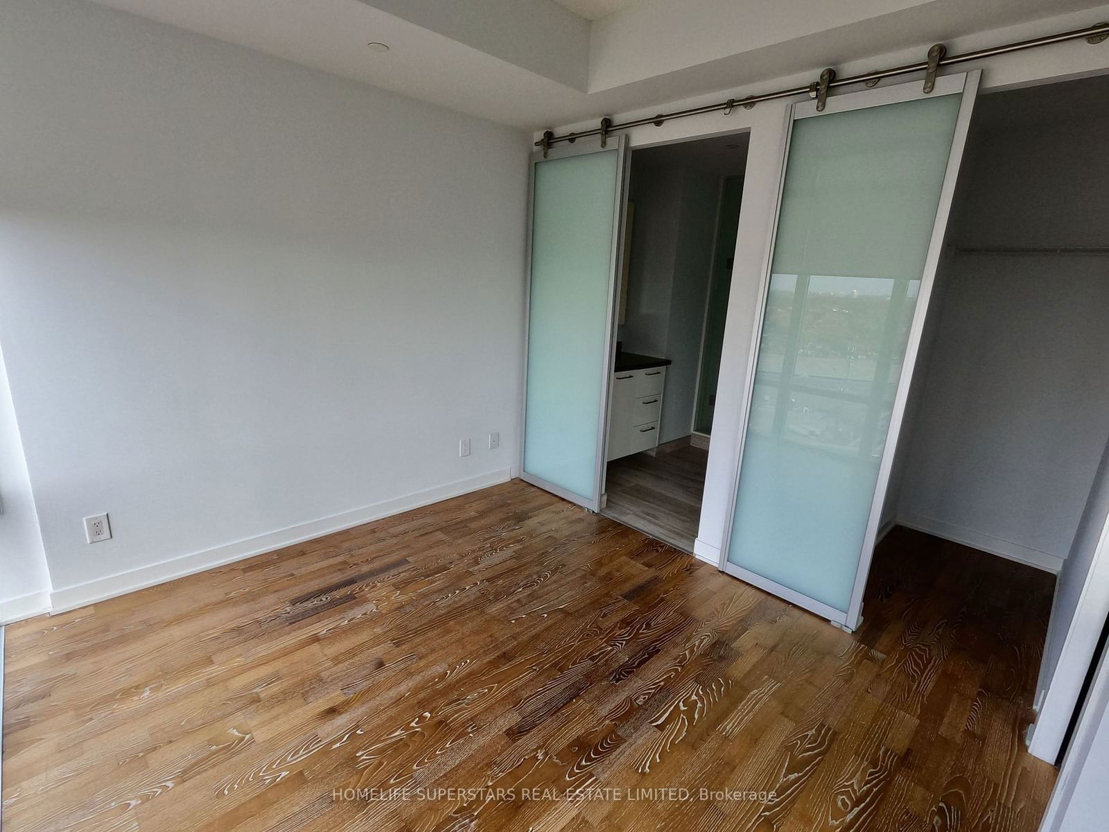 90 Park Lawn Rd, unit 2812 for rent - image #3