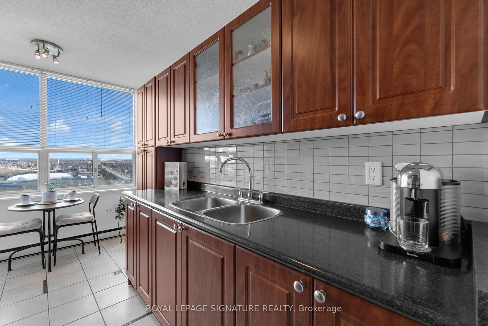 25 Kensington Rd, unit 1908 for sale - image #12