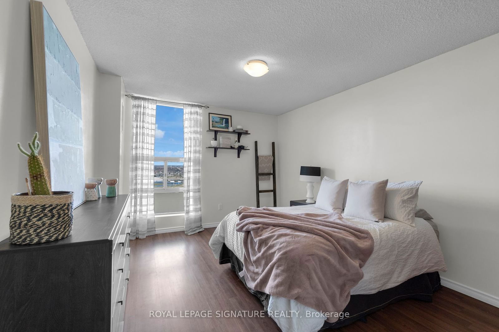 25 Kensington Rd, unit 1908 for sale - image #19