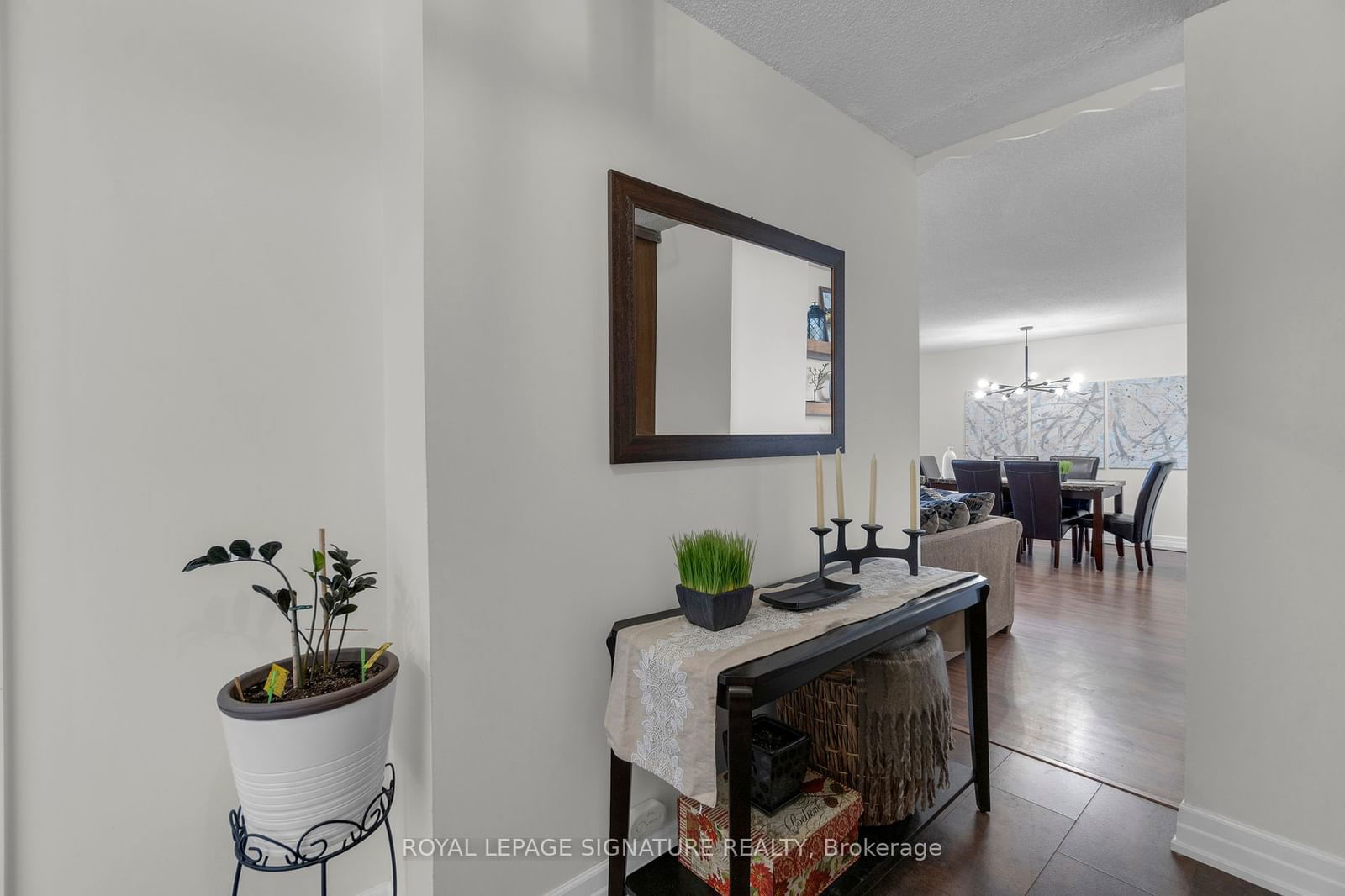 25 Kensington Rd, unit 1908 for sale - image #4