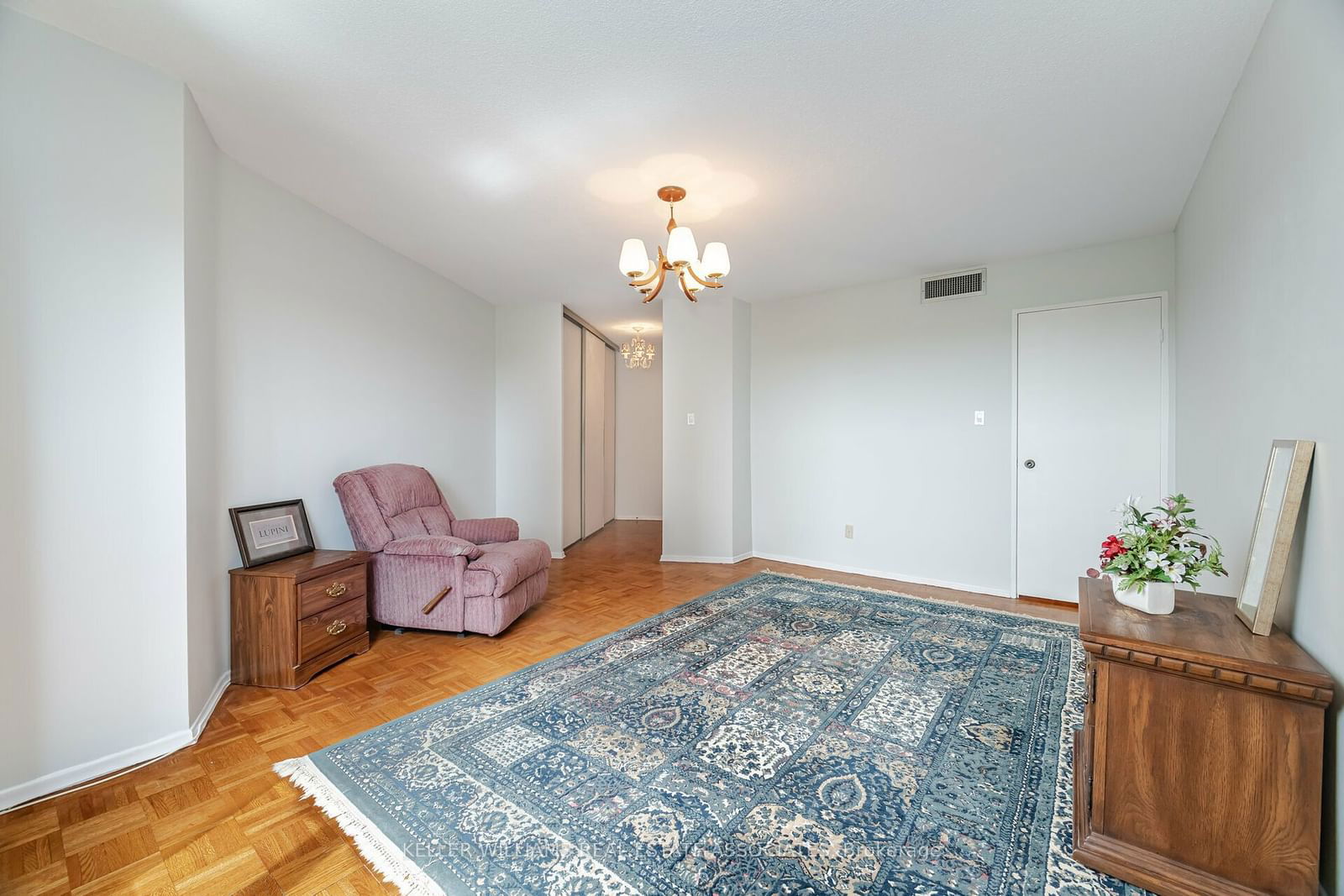 1333 Bloor St, unit 914 for sale