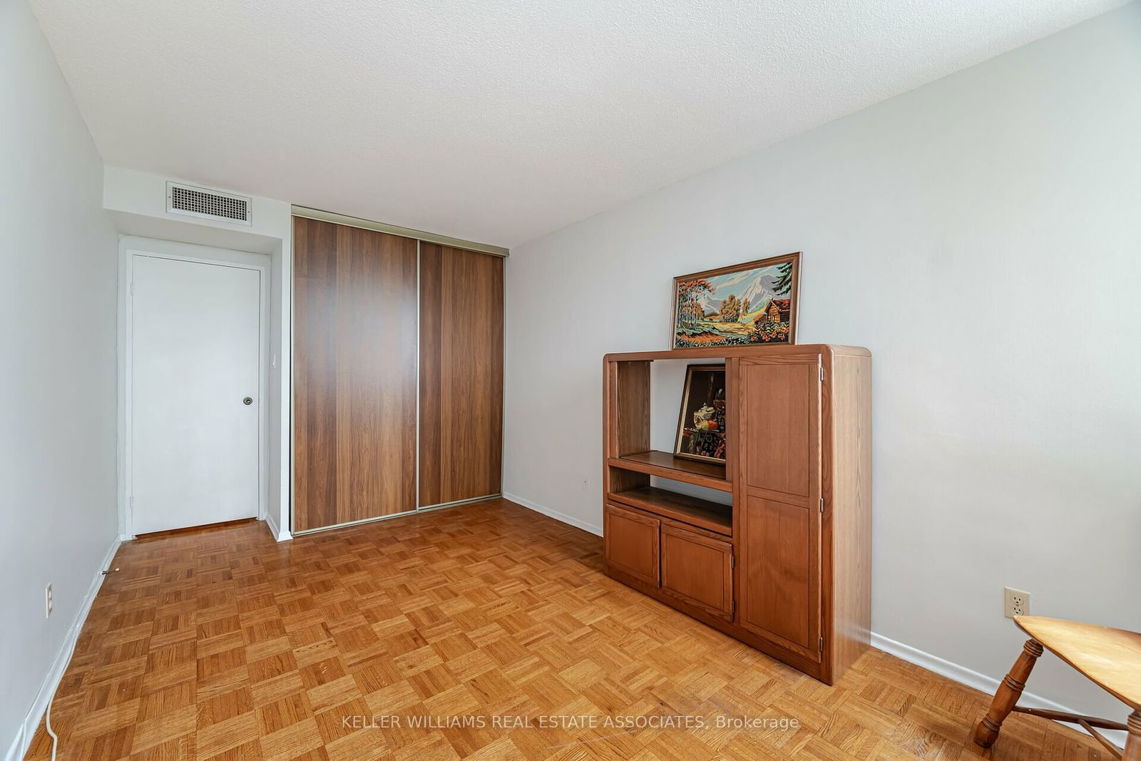 1333 Bloor St, unit 914 for sale - image #25