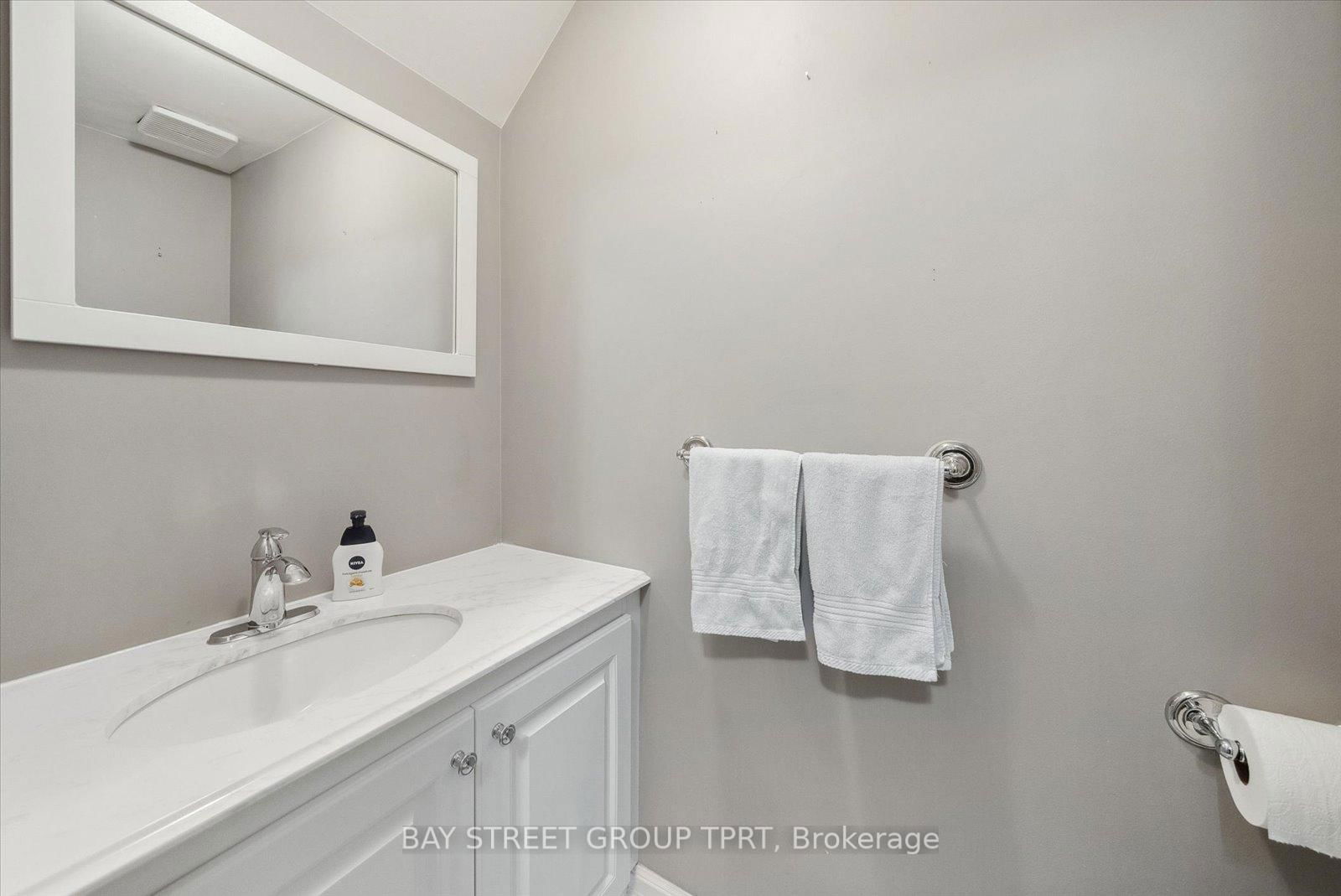 600 Silver Creek Blvd, unit 32 for sale - image #24