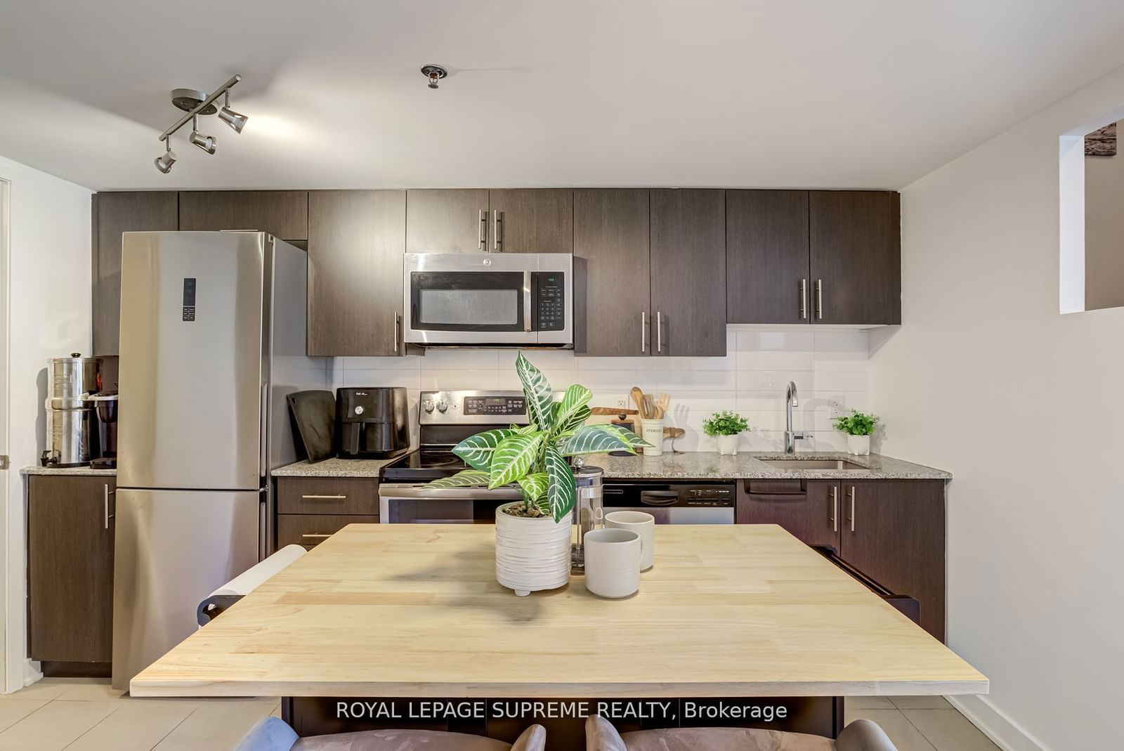 11 Superior Ave, unit TH5 for sale - image #7