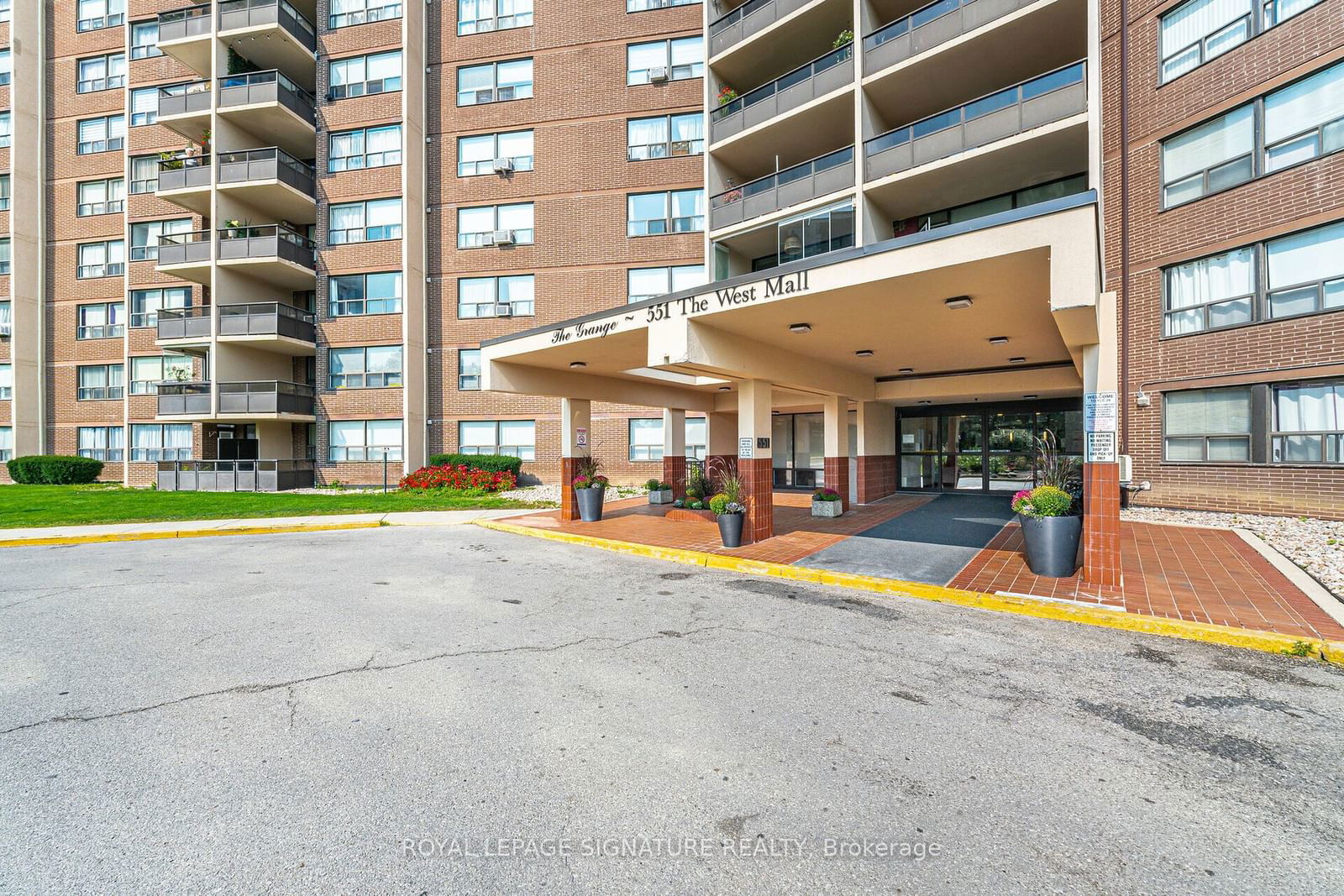 551 The West Mall, unit 319 for sale - image #3