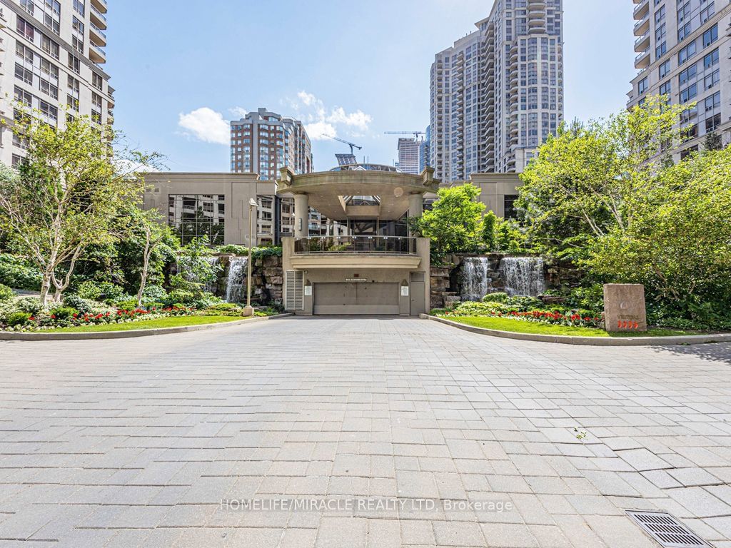 3880 Duke of York Blvd, unit 2115 for rent - image #2