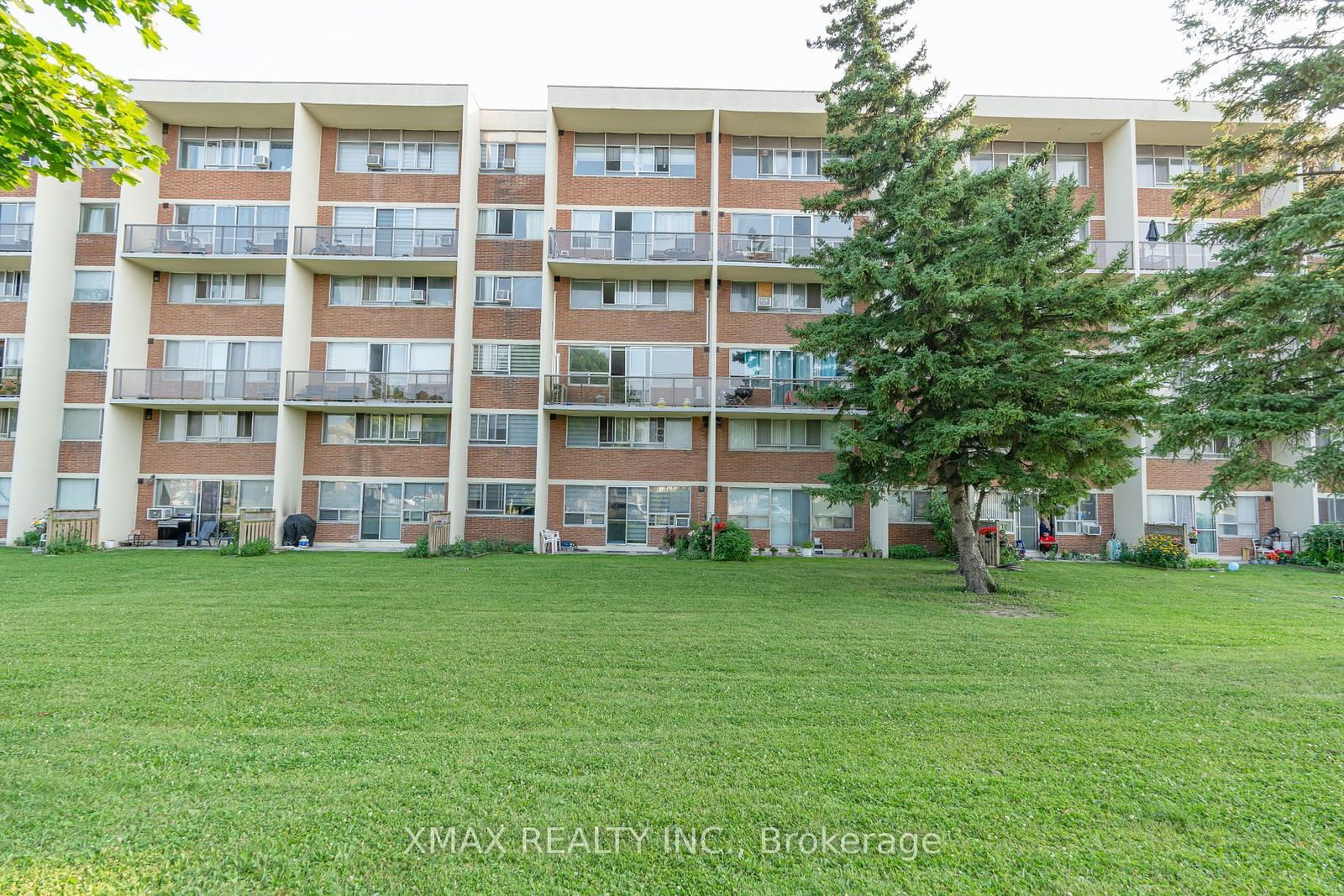 1050 Stainton Dr E, unit 206 for sale