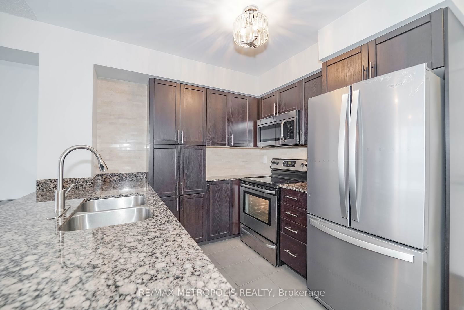 800 Lawrence Ave W, unit 415 for sale