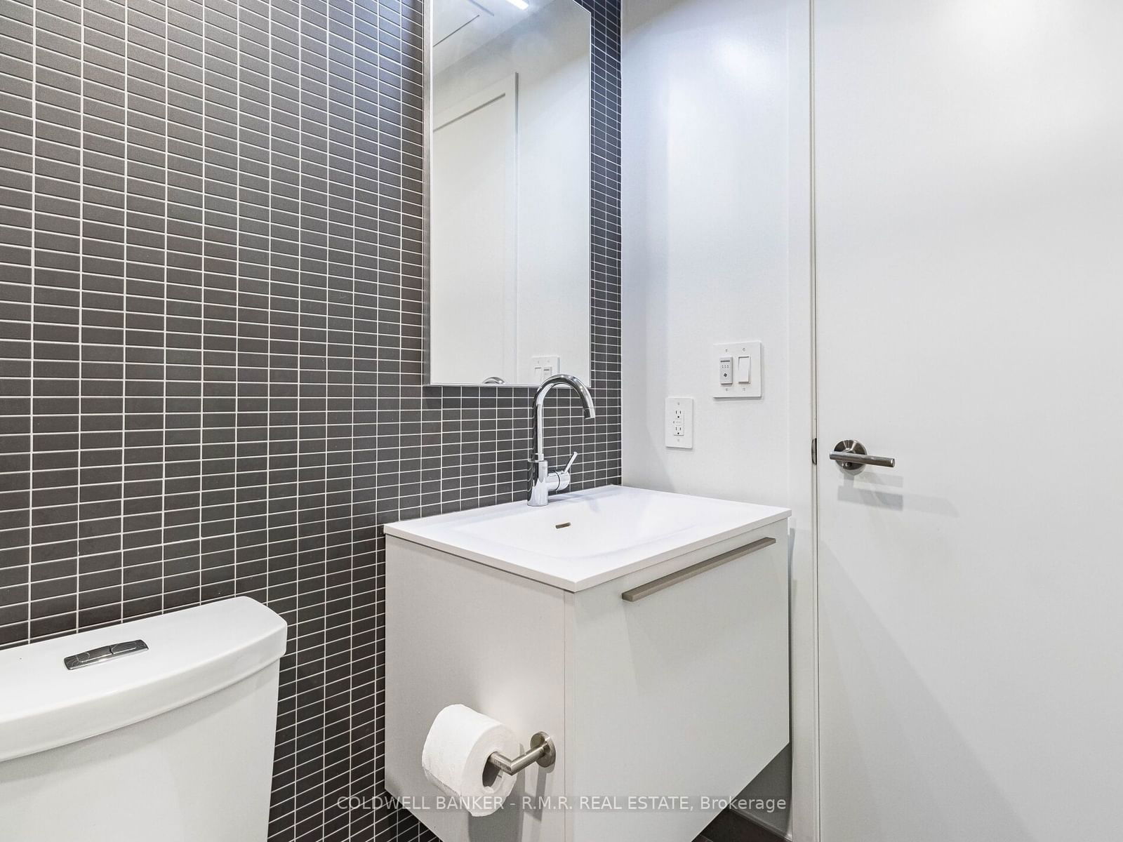 2720 Dundas St W, unit 703 for sale - image #18