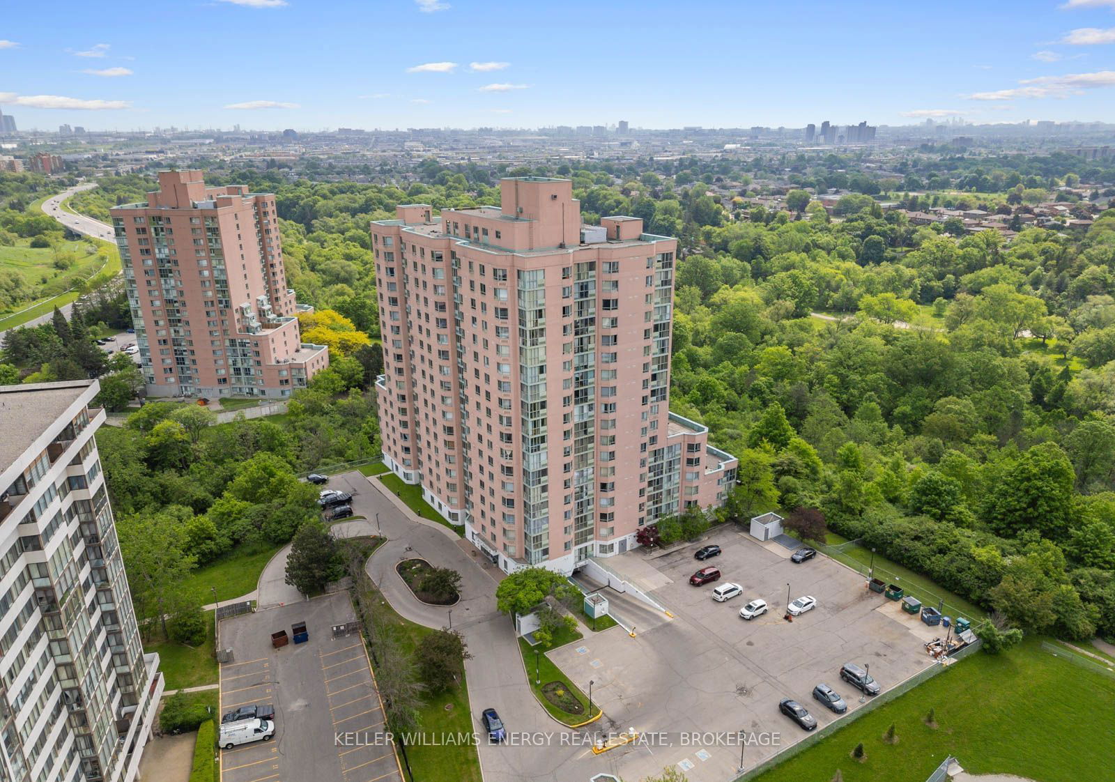 41 Markbrook Lane S, unit 1606 for sale