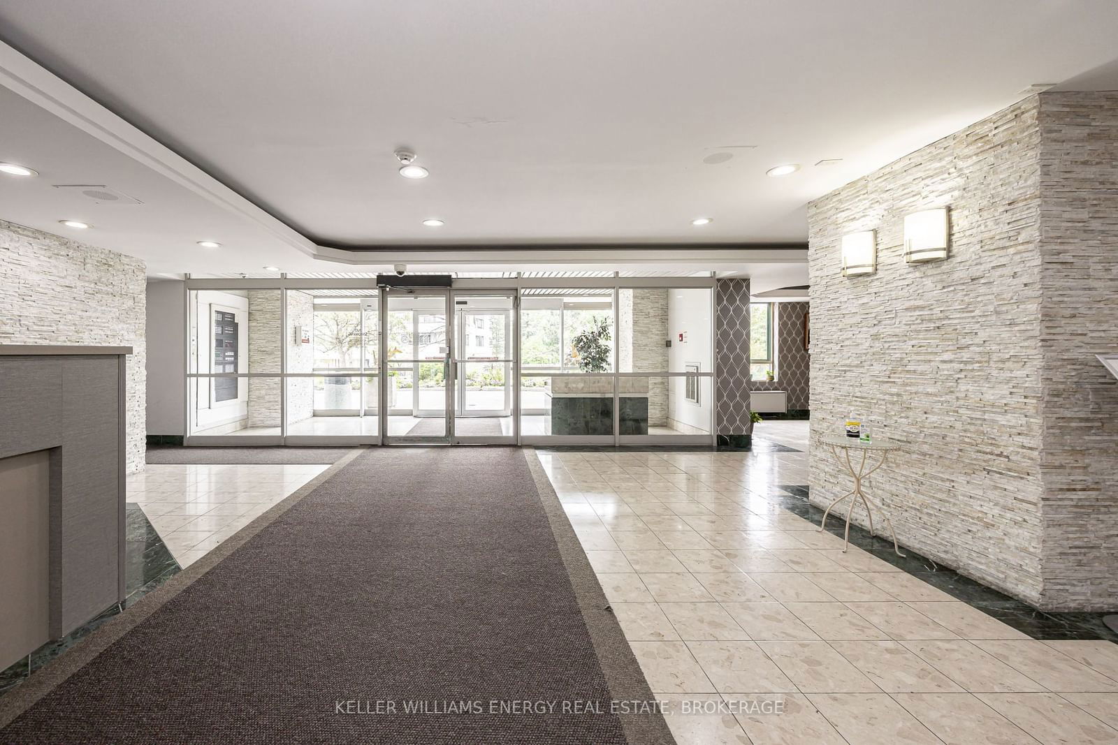 41 Markbrook Lane S, unit 1606 for sale - image #5