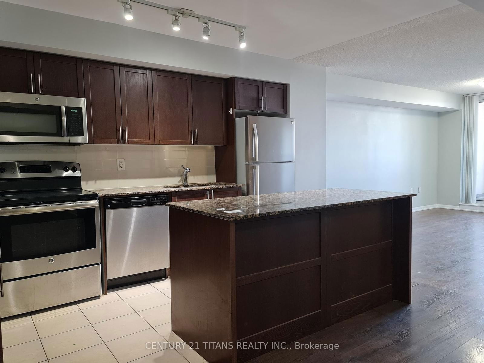 830 Lawrence Ave W, unit 501 for rent - image #5