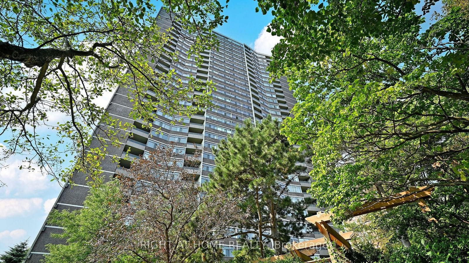 3100 Kirwin Ave, unit 2001 for sale - image #1