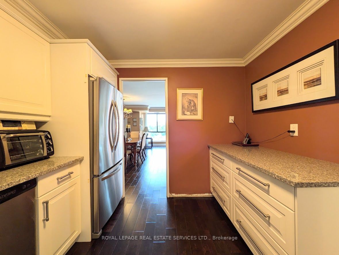 1400 Dixie Rd, unit 608 for sale - image #8