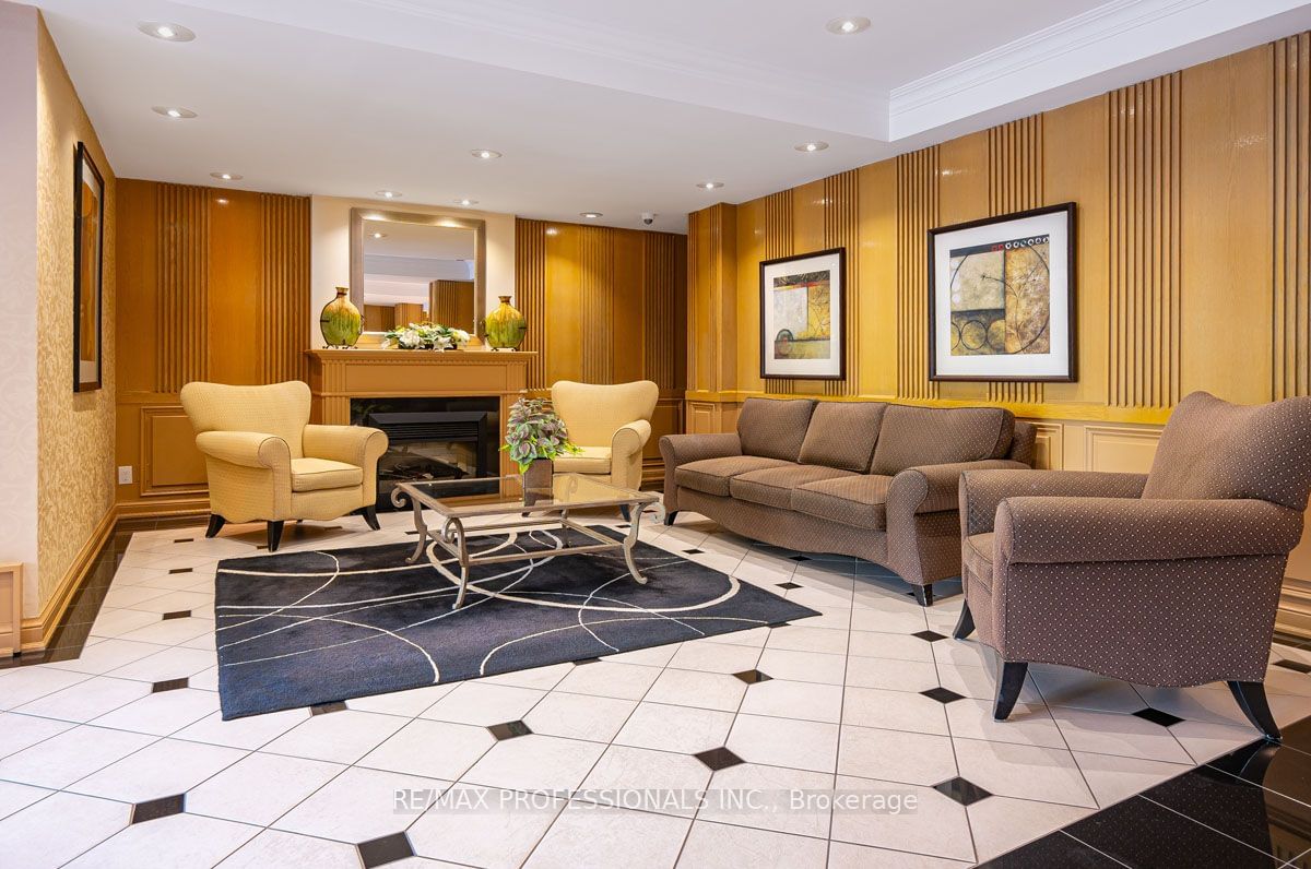 22 Southport St, unit 532 for sale - image #3