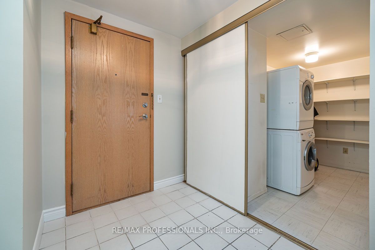 22 Southport St, unit 532 for sale - image #4