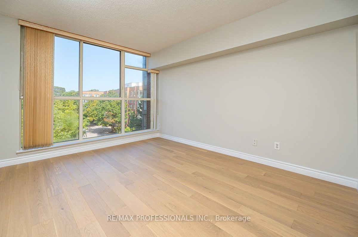 22 Southport St, unit 532 for sale - image #8