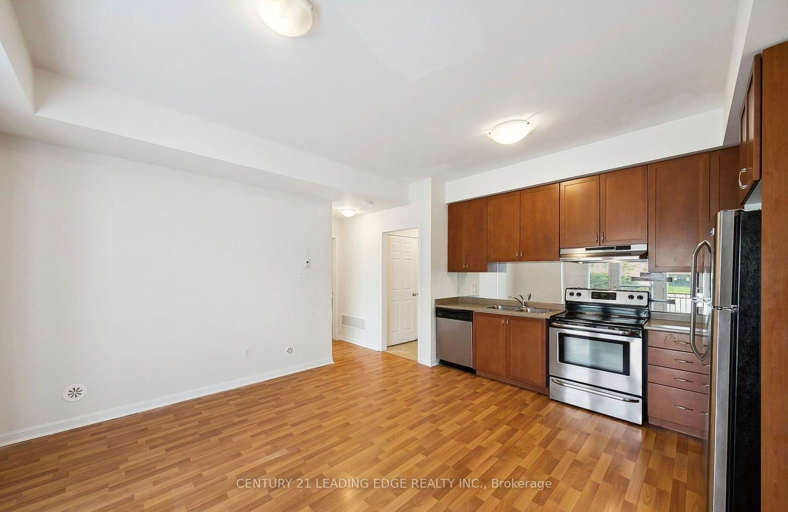 2915 Hazelton Pl, unit 2 for rent - image #4