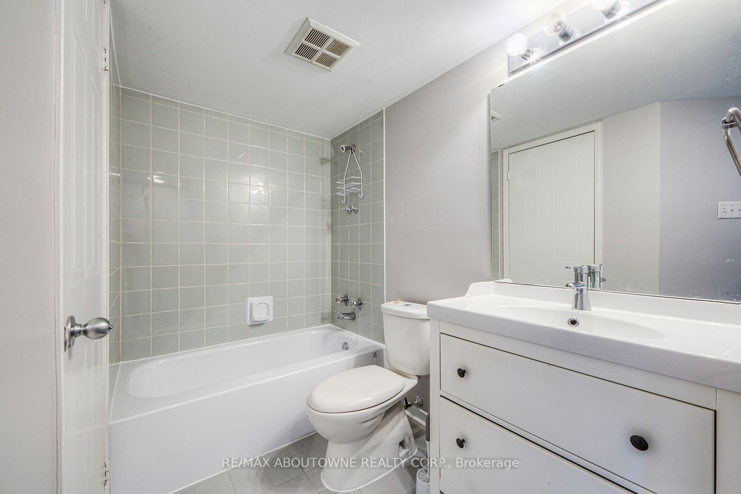 1496 Pilgrims Way, unit 124 for sale - image #17