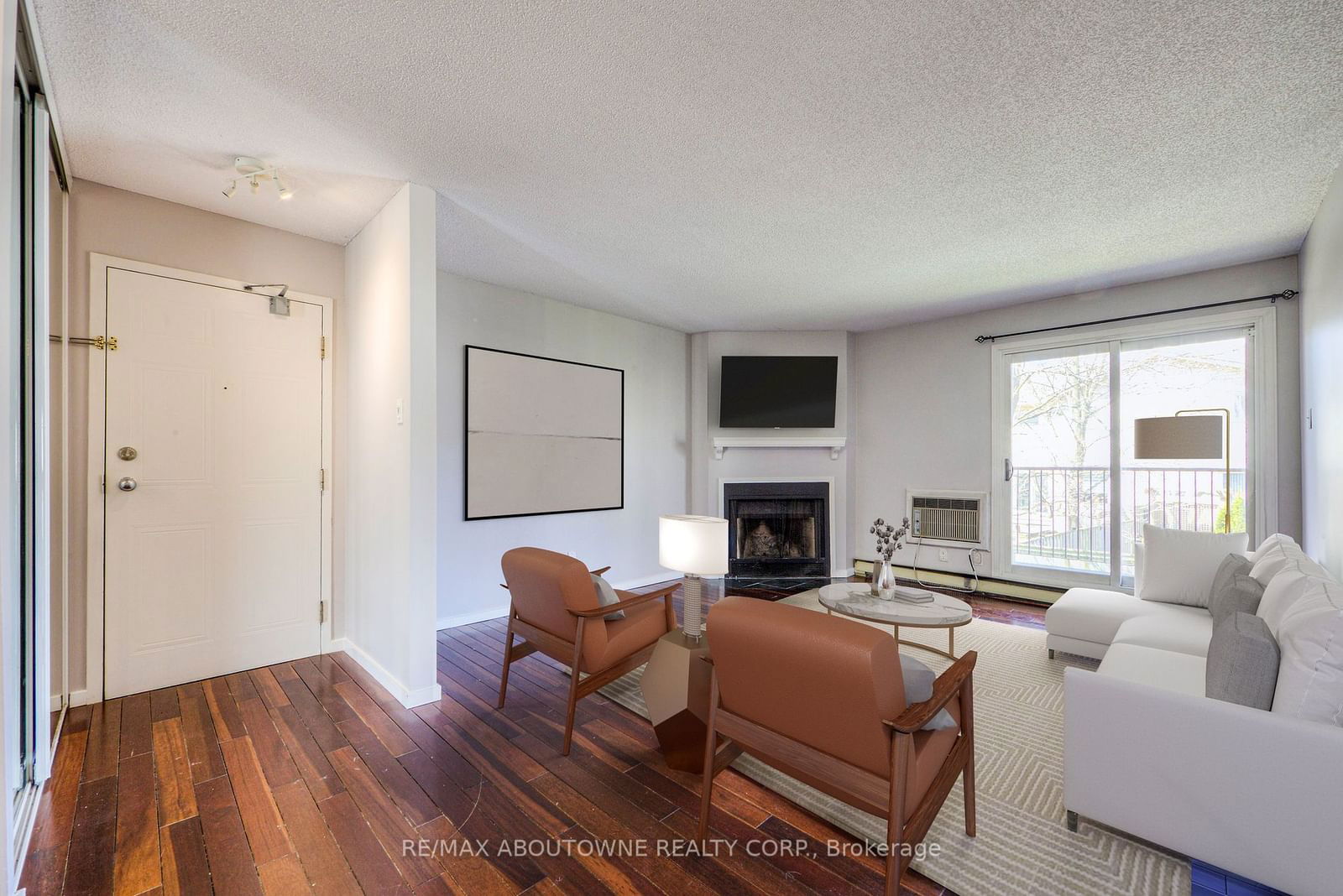 1496 Pilgrims Way, unit 124 for sale - image #4