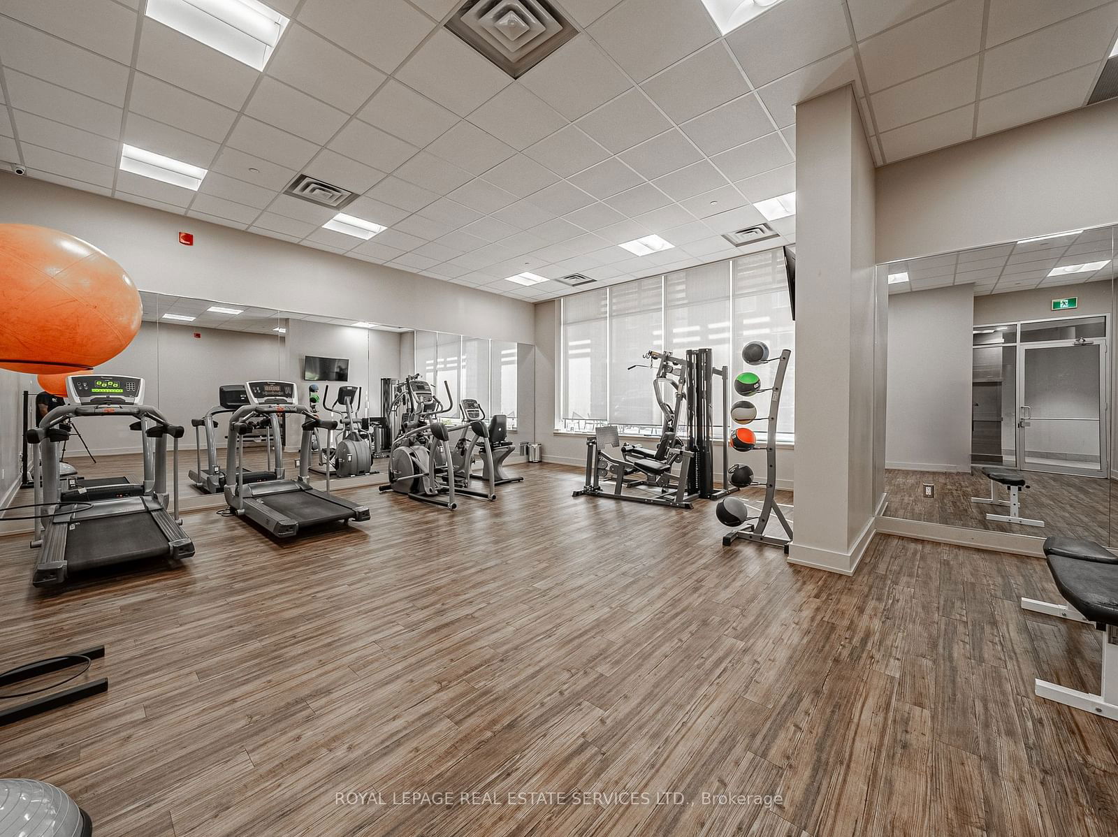 216 Oak Park Blvd, unit 228 for sale - image #33