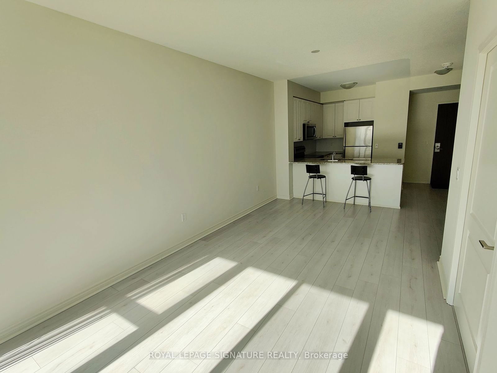 349 Rathburn Rd W, unit 1110 for rent - image #4