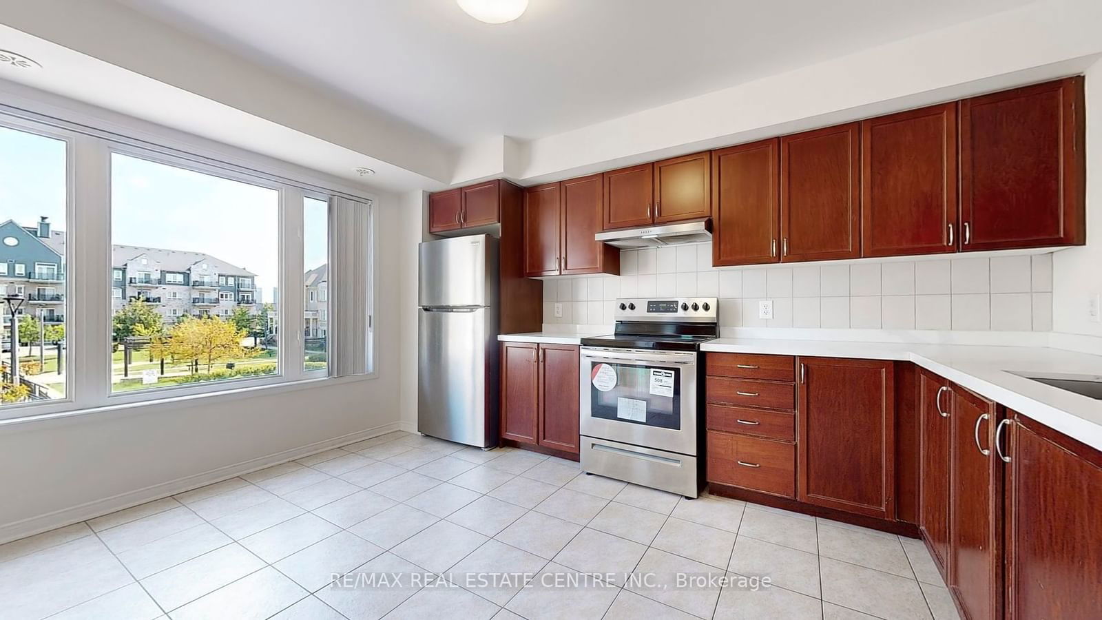 3050 Erin Centre Blvd, unit 33 for sale - image #4