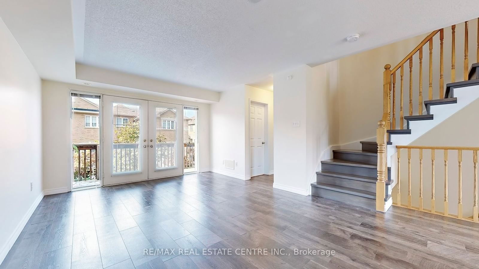 3050 Erin Centre Blvd, unit 33 for sale