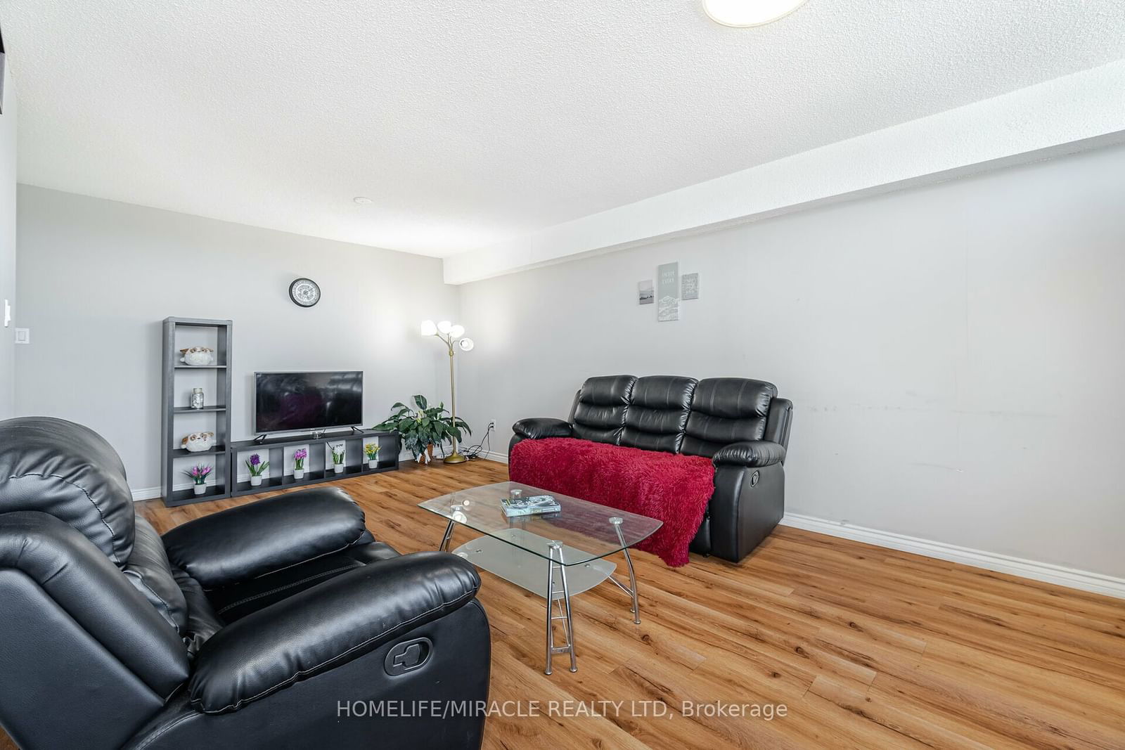 10 Markbrook Lane, unit 403 for sale - image #10