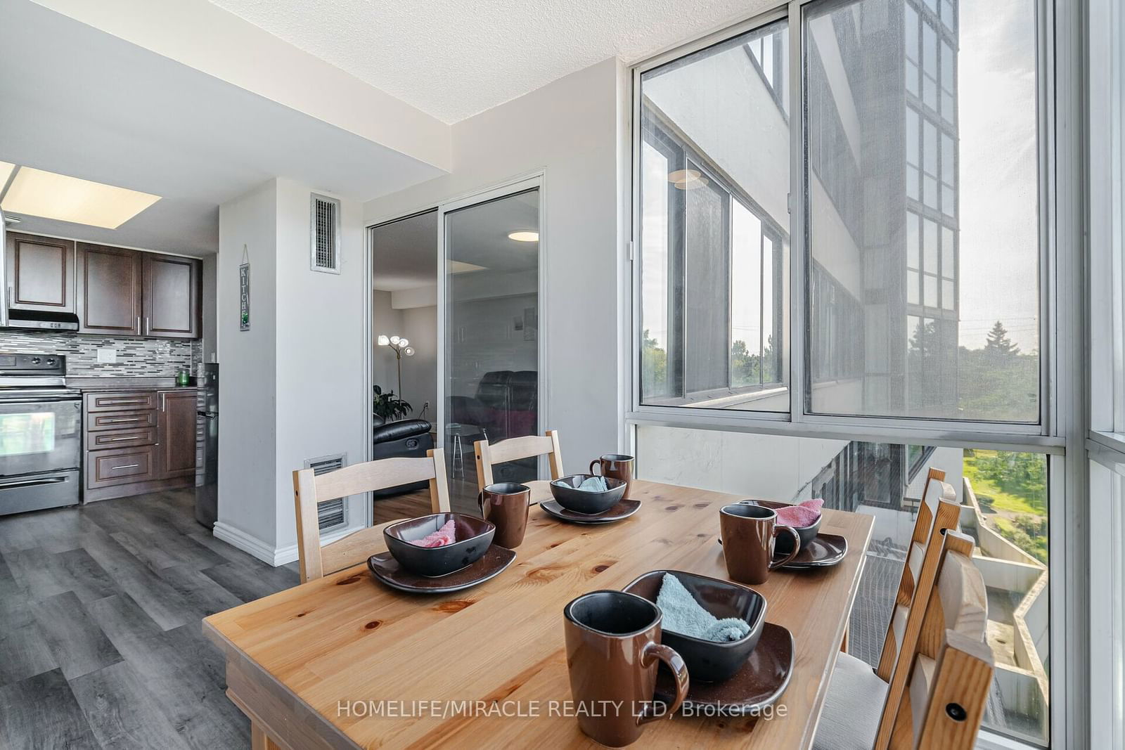 10 Markbrook Lane, unit 403 for sale - image #15