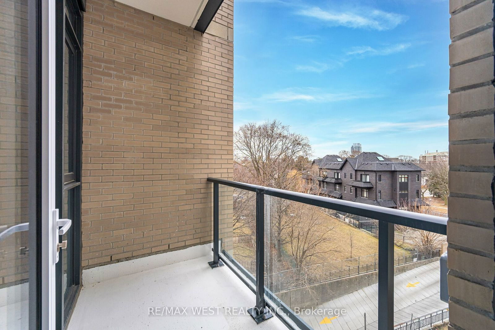 293 The Kingsway, unit 411 for sale - image #16