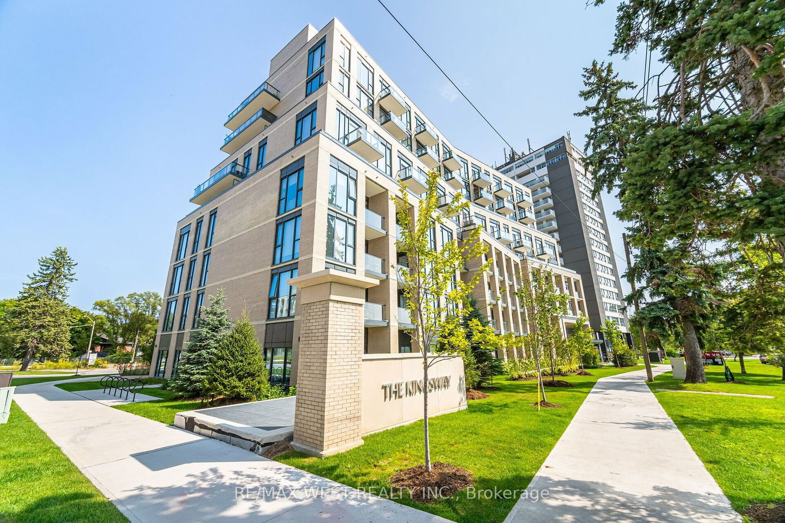 293 The Kingsway, unit 411 for sale