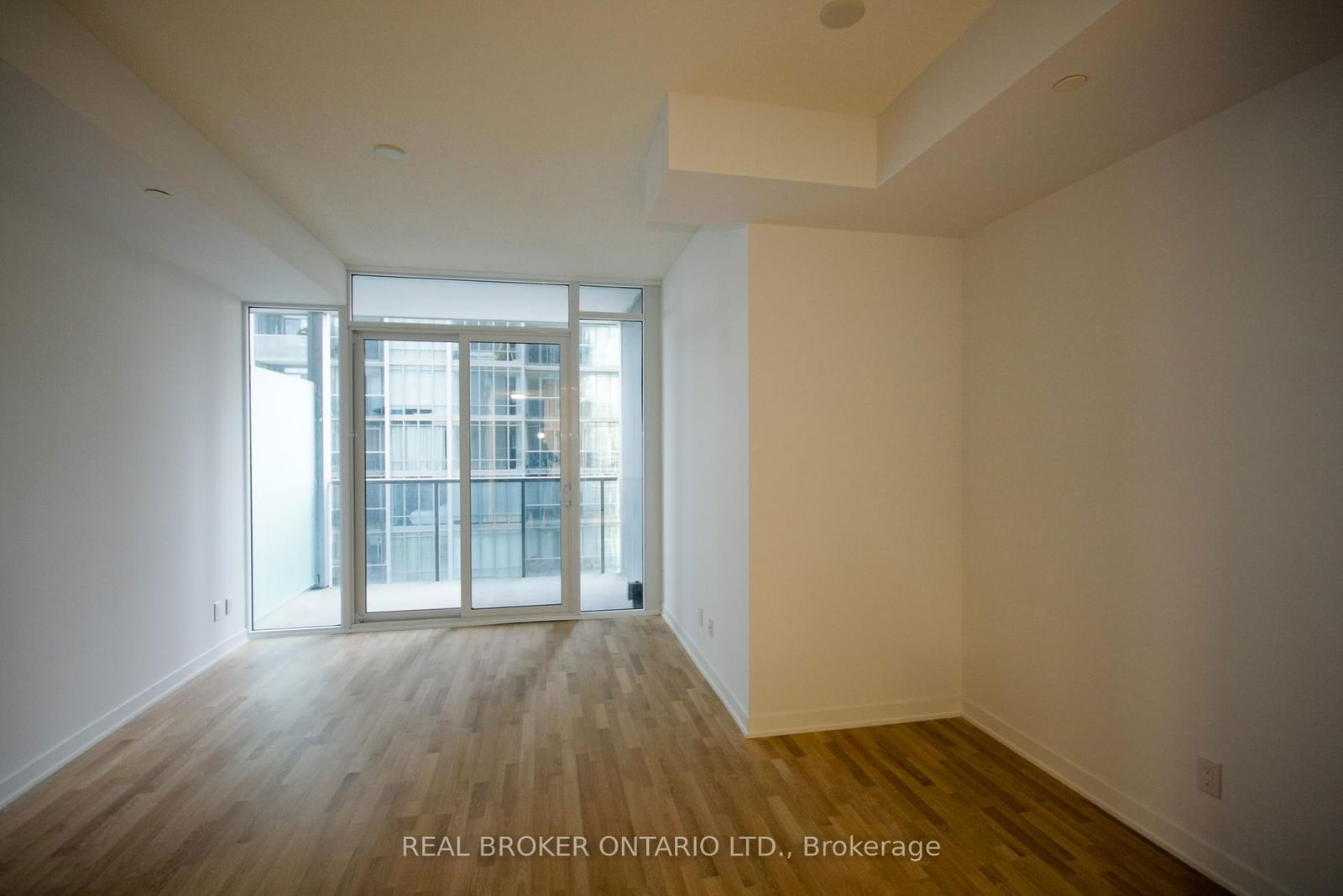 90 Park Lawn Rd, unit 702 for rent - image #10