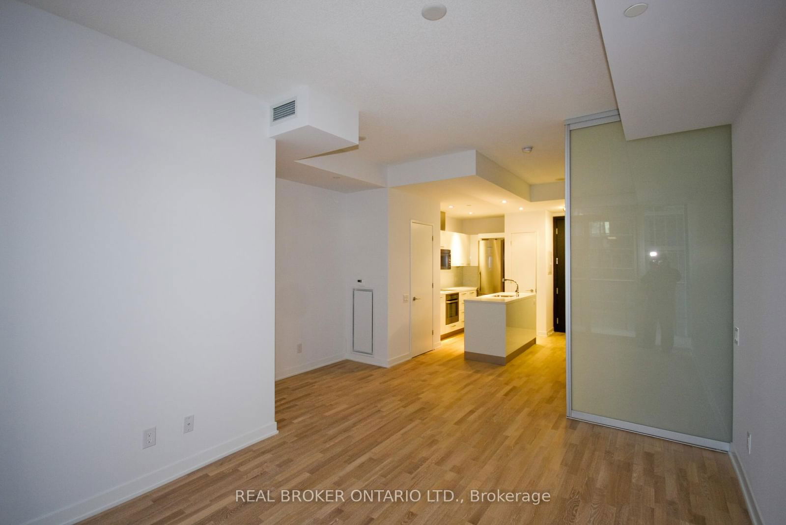 90 Park Lawn Rd, unit 702 for rent - image #7