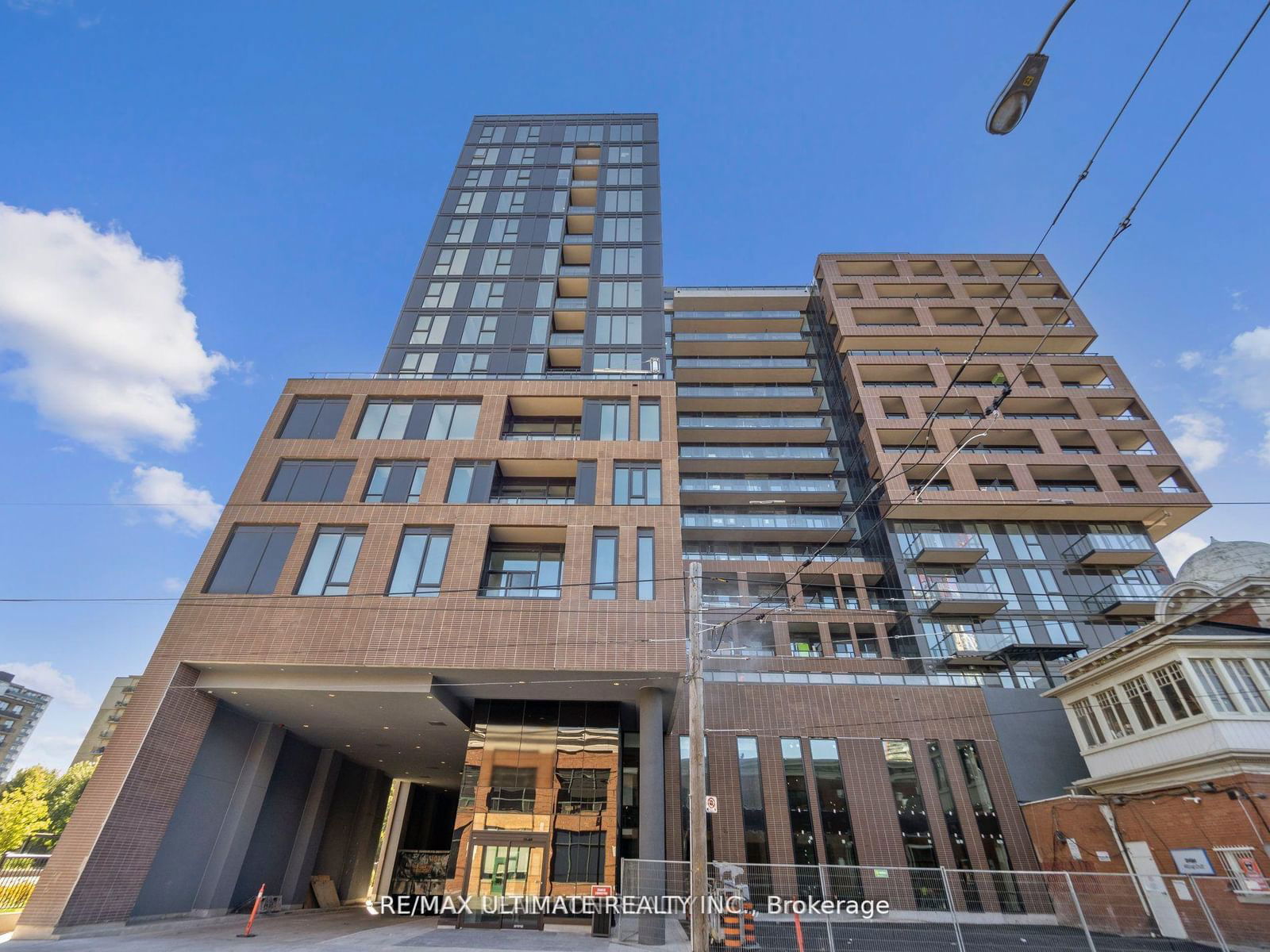 270 Dufferin St, unit 621 for rent - image #2