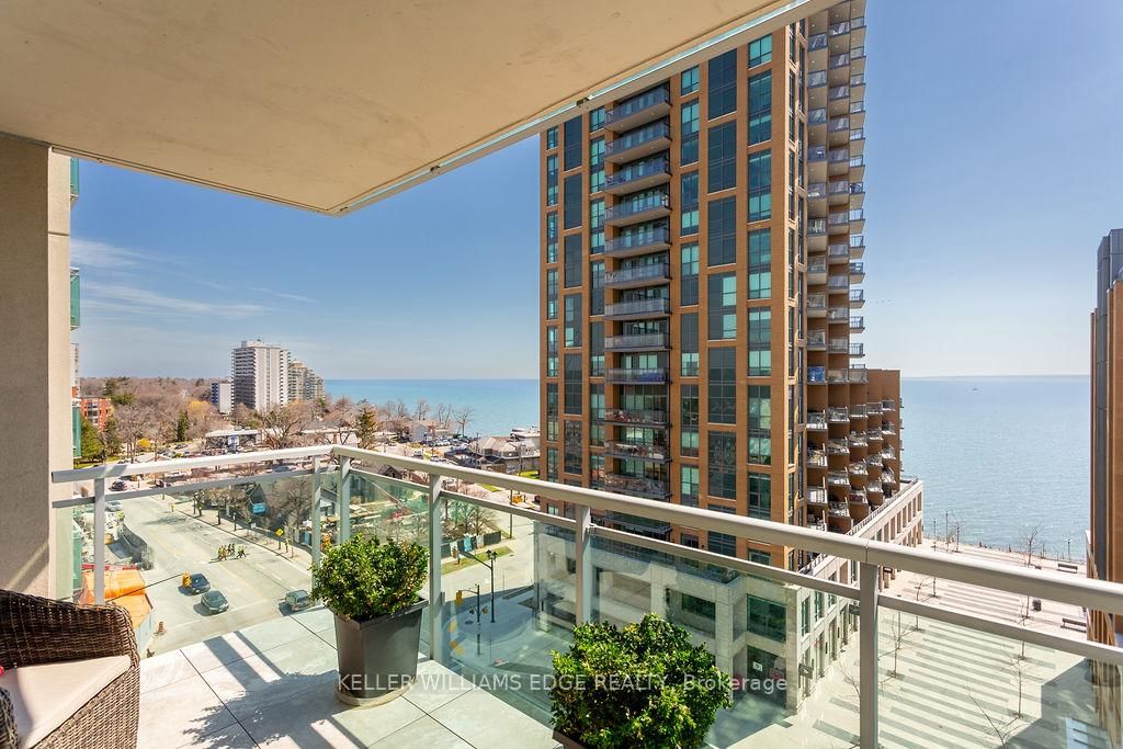 360 Pearl St, unit 803 for sale