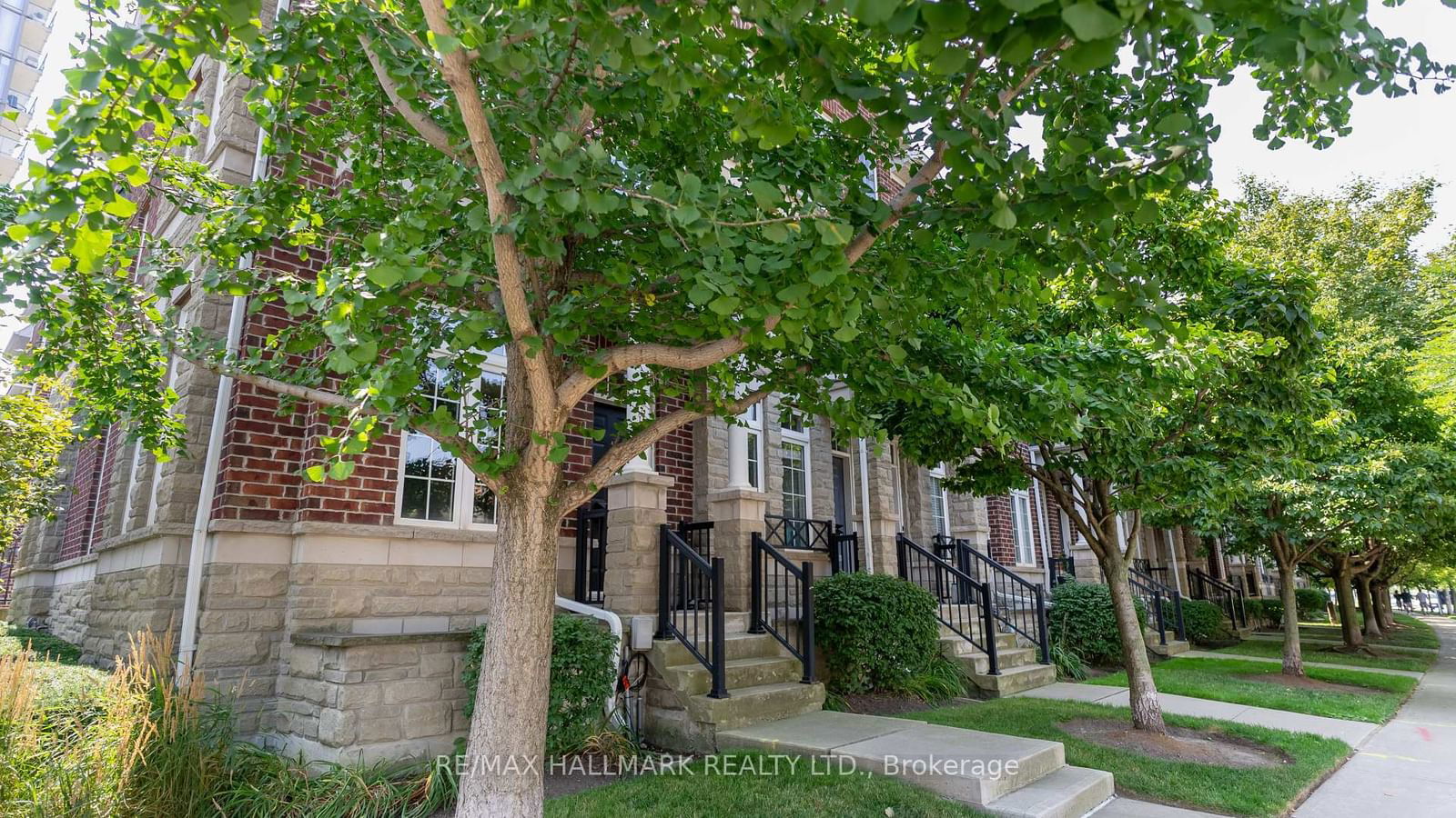 Windermere by The Lake Townhomes, West End, Toronto