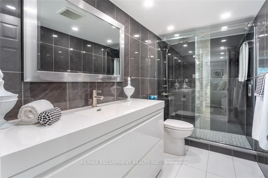 216 Plains Rd W, unit 104 E for sale - image #21