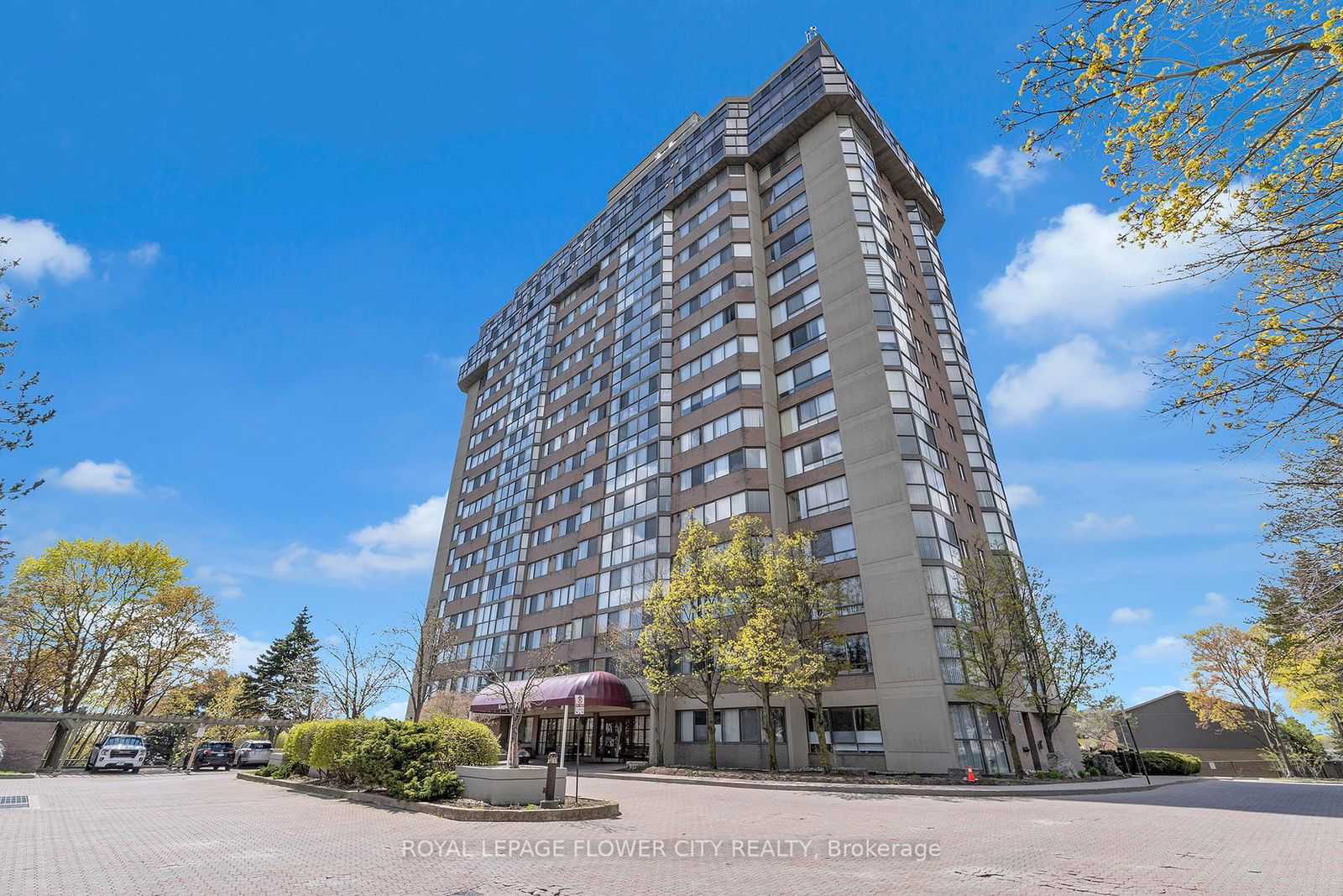 880 Dundas St, unit UPH02 for sale