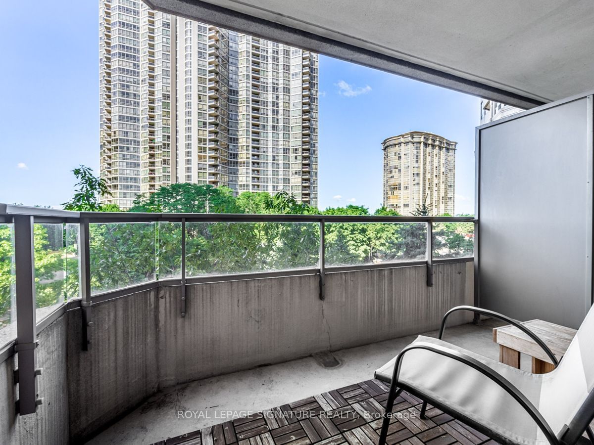 35 Kingsbridge Garden Circ, unit 413 for sale - image #25