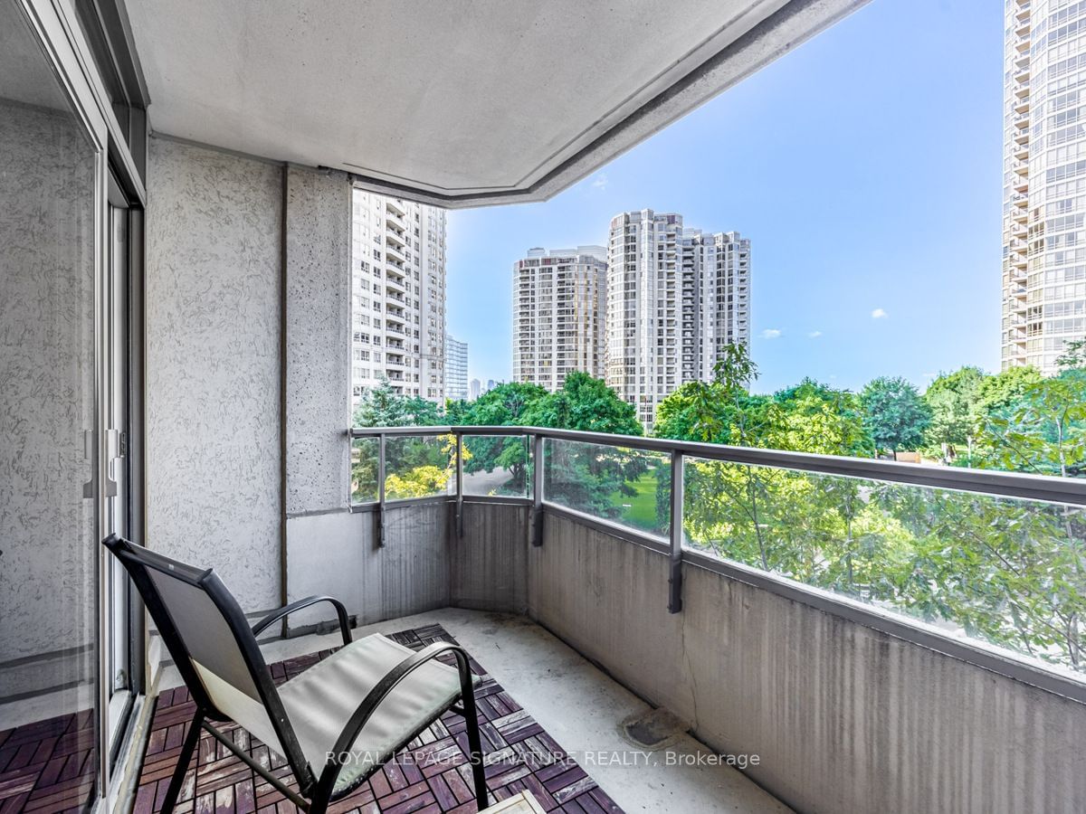 35 Kingsbridge Garden Circ, unit 413 for sale - image #26